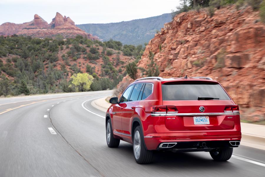  Volkswagen Atlas SEL V6 Premium 4Motion R-Line 2020 года  (фото 6 из 30)